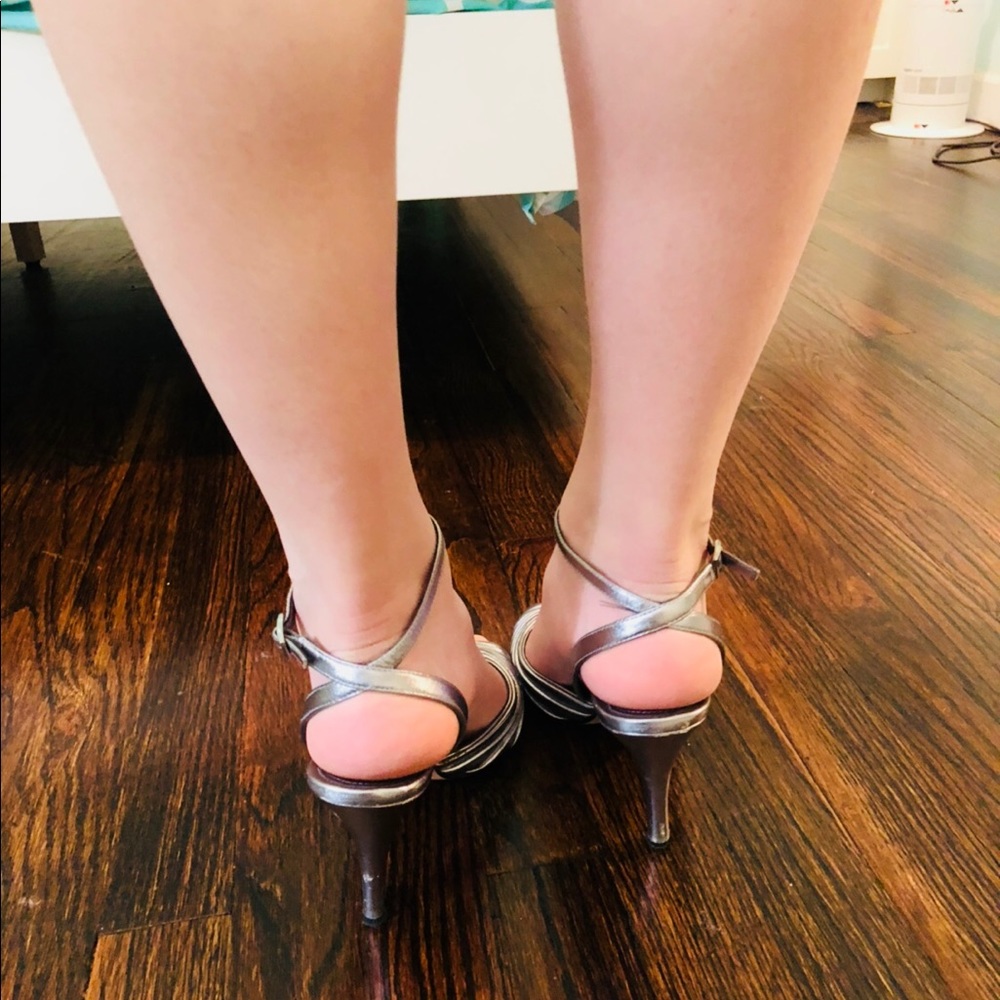 Shoes - Picture 3 of 4